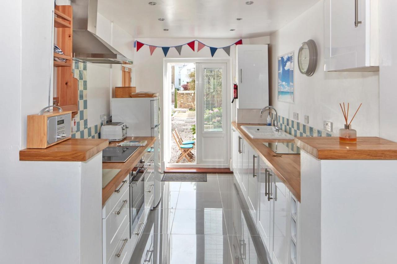 Spacious Coastal Cottage Close To Beach - Bailey Cottage Deal Exterior photo