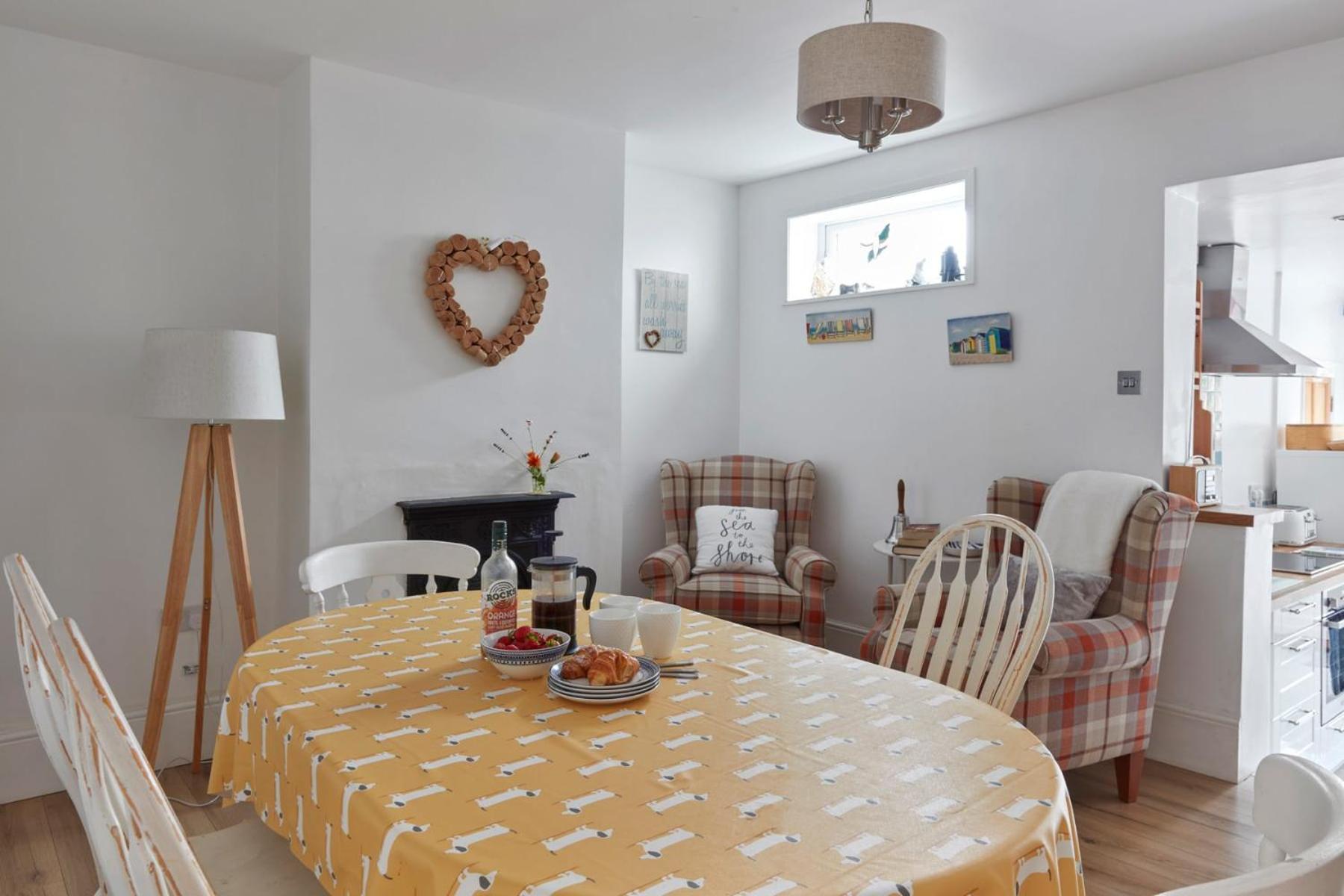 Spacious Coastal Cottage Close To Beach - Bailey Cottage Deal Exterior photo